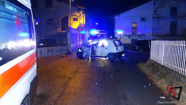 Cuorgne Auto contro spigolo 5