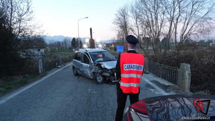 LUSIGLIÈ / FELETTO – Perde il controllo della vettura e si schianta contro il parapetto (FOTO E VIDEO)