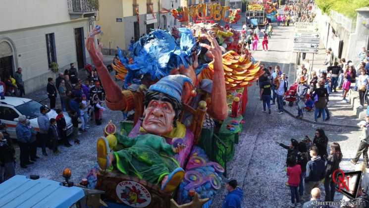 OZEGNA – Tanti carri allegorici in sfilata al Carnevale Ozegnese (FOTO e VIDEO)