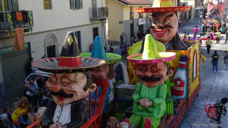 OZEGNA – Tanti carri allegorici in sfilata al Carnevale Ozegnese (FOTO e VIDEO)