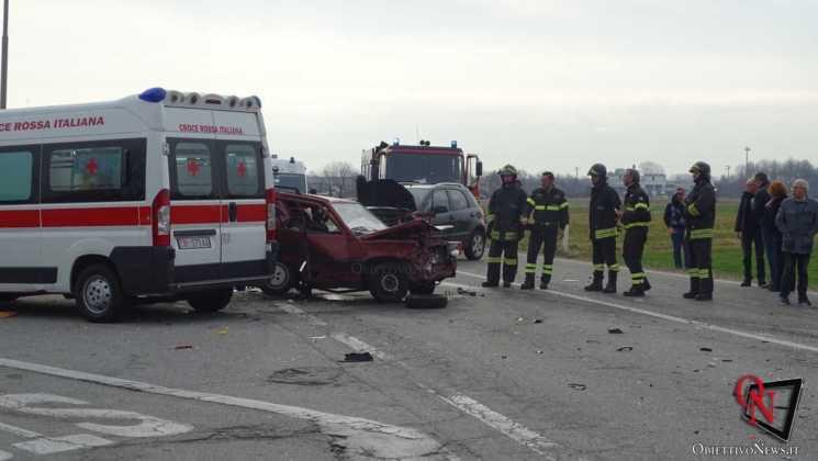 SAN GIORGIO CANAVESE - Incidente: coinvolte tre auto, ferita una donna (FOTO E VIDEO)