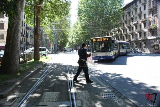 Torino ragazza trascinata da Tram 1