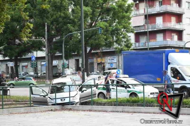 Torino auto contro rotelliere 3