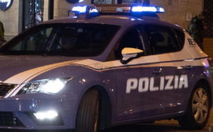 TORINO – Affittano un alloggio e organizzano una festa: sanzioni per 27 giovani tra i 21 e i 14 anni 1 TORINO – Affittano un alloggio e organizzano una festa: sanzioni per 27 giovani tra i 21 e i 14 anni