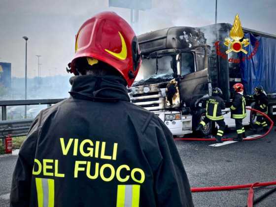 Torino Tangenziale Incendio Tir 1