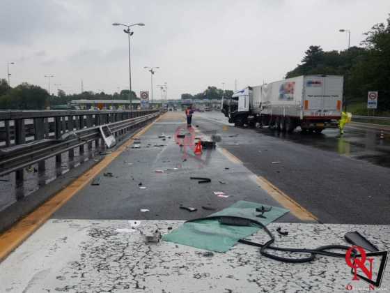 Torino incidente tangenziale 6