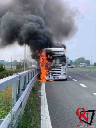 torino tir fiamme tangeziale3 Res