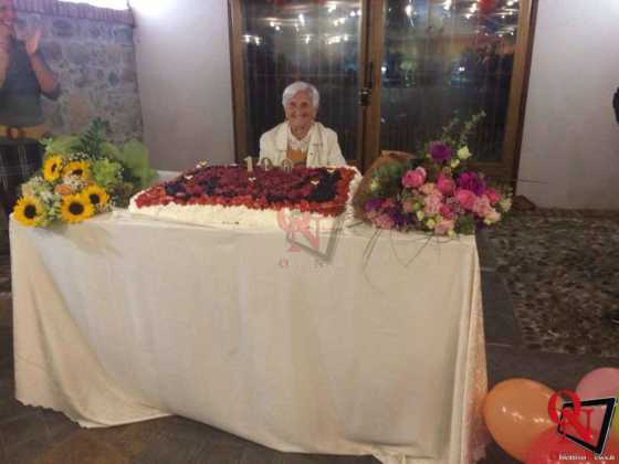 Bairo 100 anni nonna felicina 22