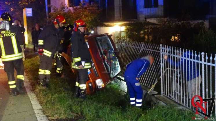 Lombardore auto fuori strada 6