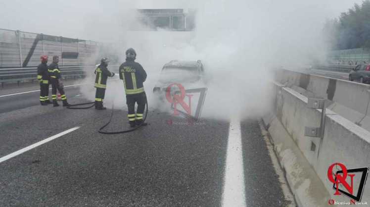 Rivoli incendio auto tangenziale 7