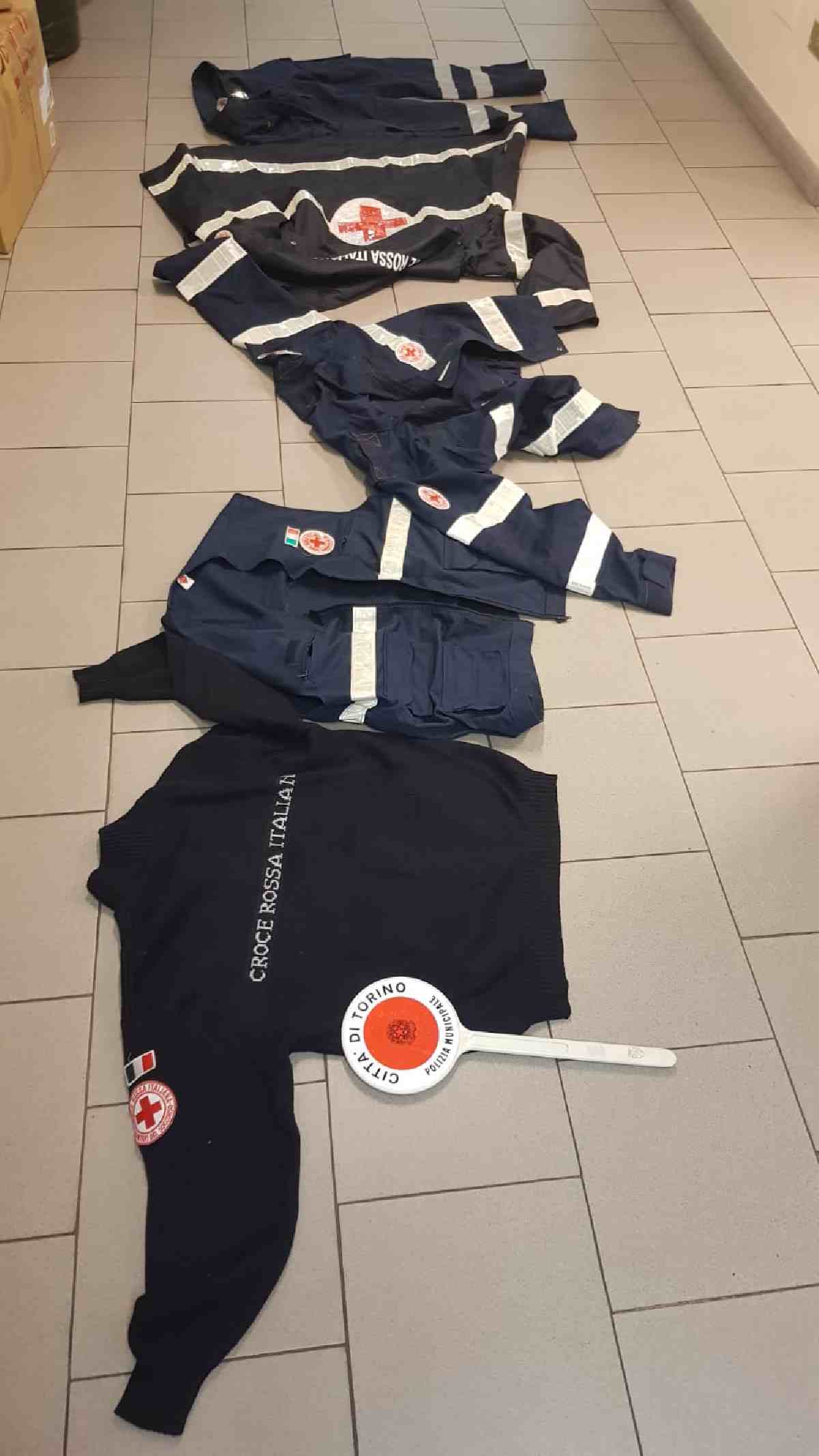 divisa croce rossa usata