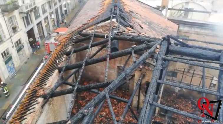 Torino incendio cavallerizza 2 Res