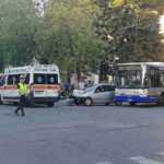 TORINO - Incidente: coinvolti un'ambulanza, un pullman e un'auto (FOTO)