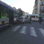 TORINO - Incidente: coinvolti un'ambulanza, un pullman e un'auto (FOTO)