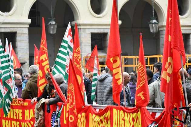 Torino manifestazione aziende in crisi 11 Res