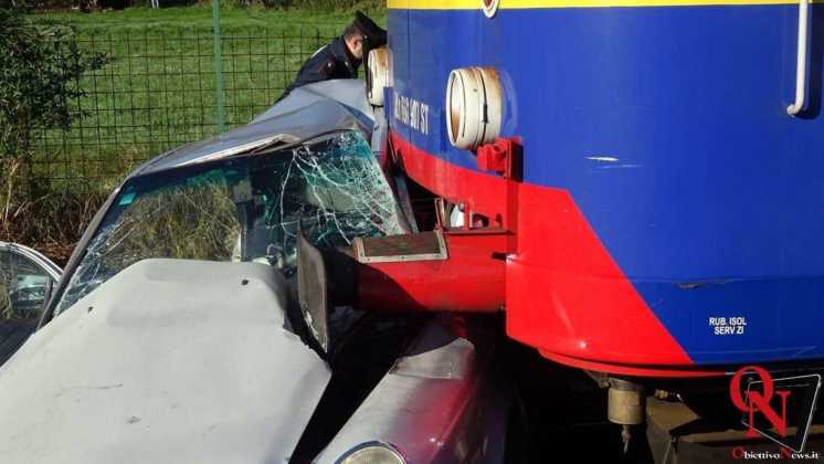 Valperga auto travolta da treno 22 Res