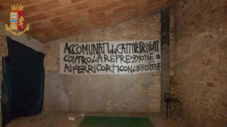 Torino arrestato ordigni 2