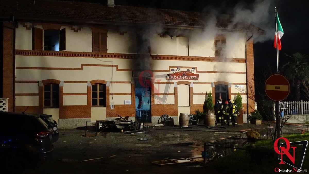 VALPERGA – Un incendio distrugge il bar della stazione (FOTO E VIDEO) - ObiettivoNews