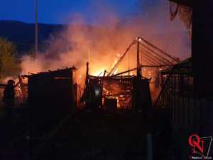 GERMAGNANO – Incendio strutture in legno in via Miglietti