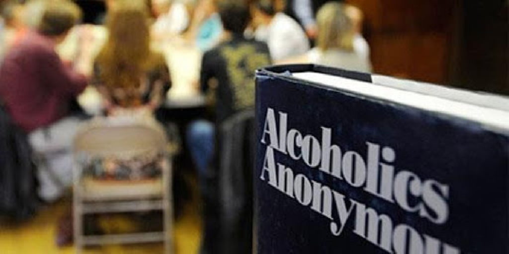 CASTELLAMONTE – Ripartite le riunioni dei Gruppi Alcolisti Anonimi e Al-Anon 1 CASTELLAMONTE – Ripartite le riunioni dei Gruppi Alcolisti Anonimi e Al-Anon