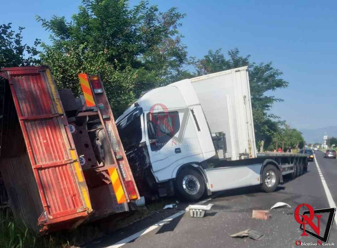 CASELLE TORINESE – Frontale tra due mezzi pesanti in strada Leini; un ferito (FOTO)
