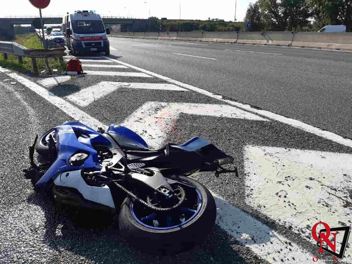 Moncalieri Incidente Nello Svincolo La Loggia Deceduto Un Centauro Ferita Una Donna Foto Obiettivonews