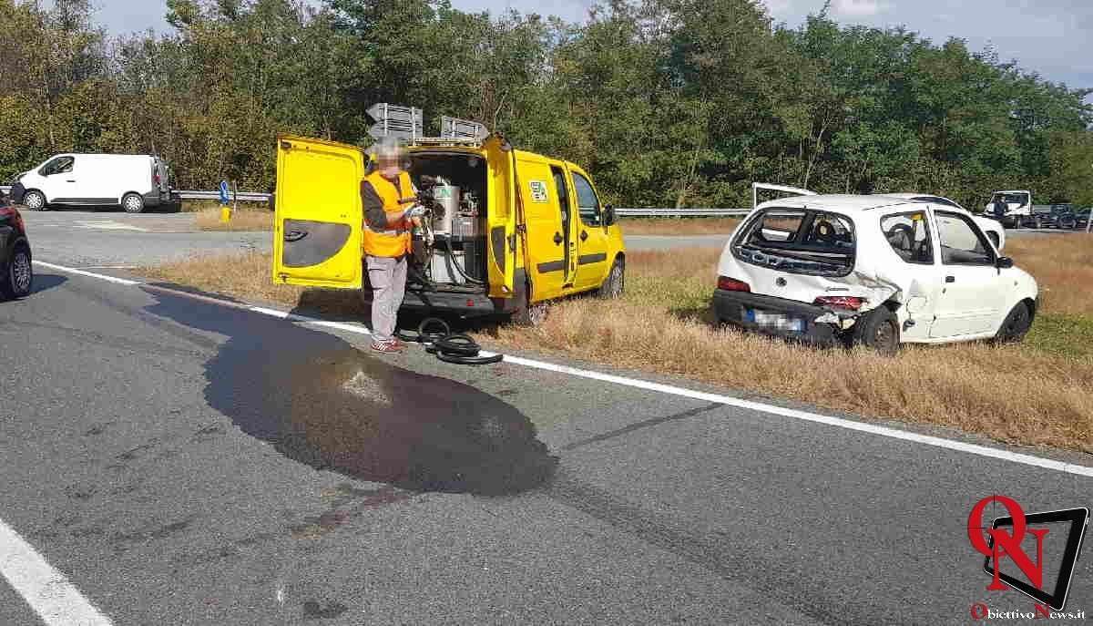 FRONT Due veicoli coinvolti in un incidente sulla Sp13, all'incrocio