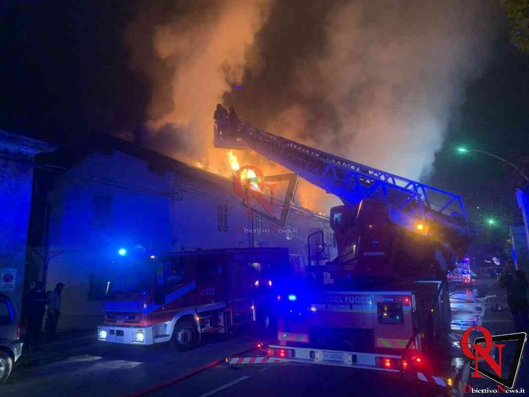 GRUGLIASCO – Tetto in fiamme in via La Salle (FOTO)
