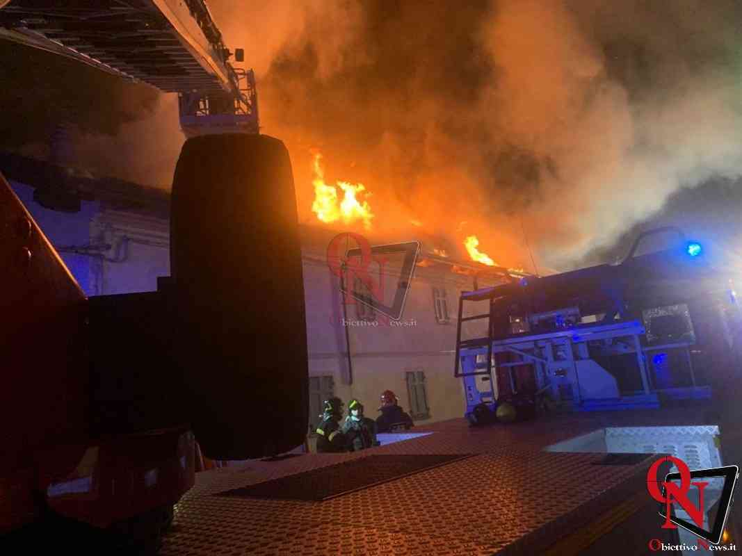 GRUGLIASCO – Tetto in fiamme in via La Salle (FOTO)