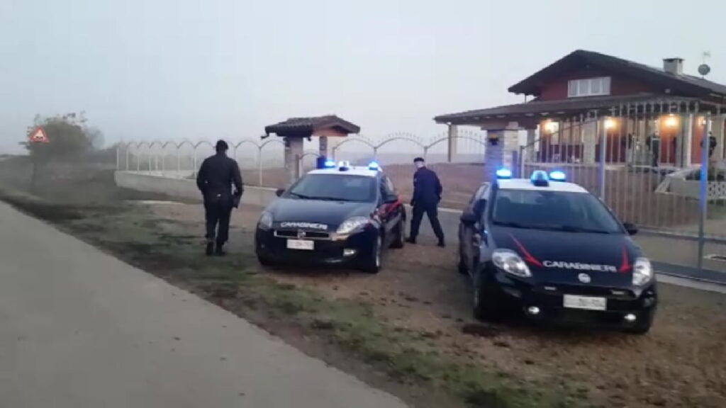 CARIGNANO – Spara alla moglie, ai figli gemelli, al cane e si uccide 1 CARIGNANO – Spara alla moglie, ai figli gemelli, al cane e si uccide
