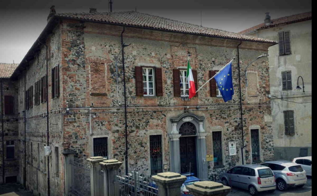  IVREA – 42enne denunciato per aggressione: doveva stipulare lui la cessione del veicolo