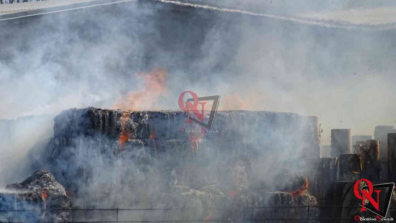 FRONT - Incendio alla Cartiera (FOTO E VIDEO)