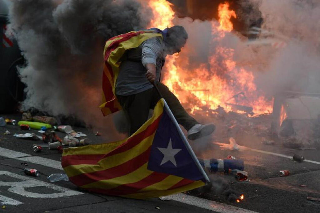 IVREA / CIRIÈ – Due canavesani tra gli arrestati a Barcellona in seguito alle proteste del 27 febbraio