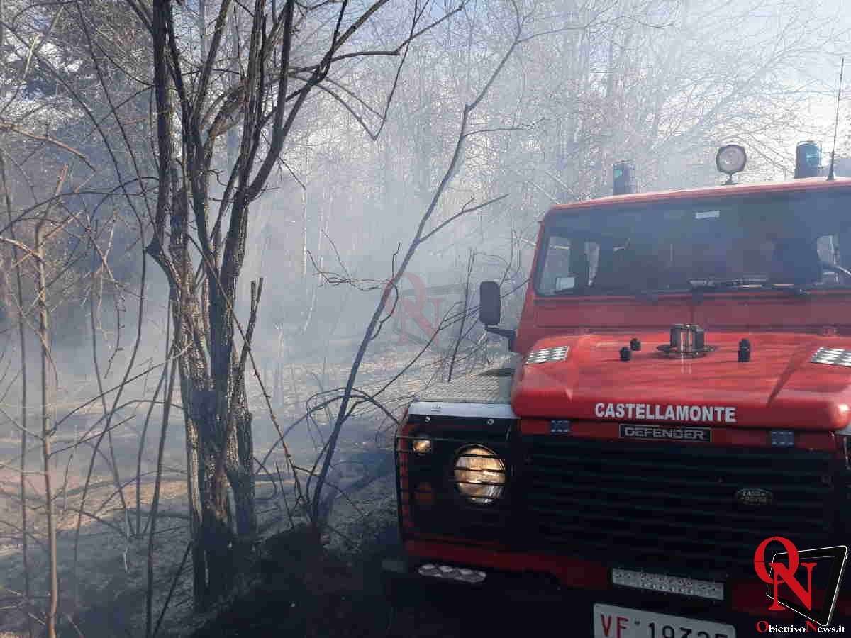 CUORGNÈ / BORGIALLO – Circa 300 metri quadri in fiamme in località Bastiglia (FOTO)