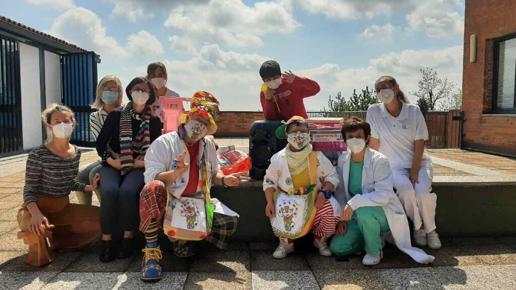 IVREA – Dall'associazione “Nasi per Caso”, un dono alla Neuropsichiatria Infantile 1 IVREA – Dall'associazione “Nasi per Caso”, un dono alla Neuropsichiatria Infantile