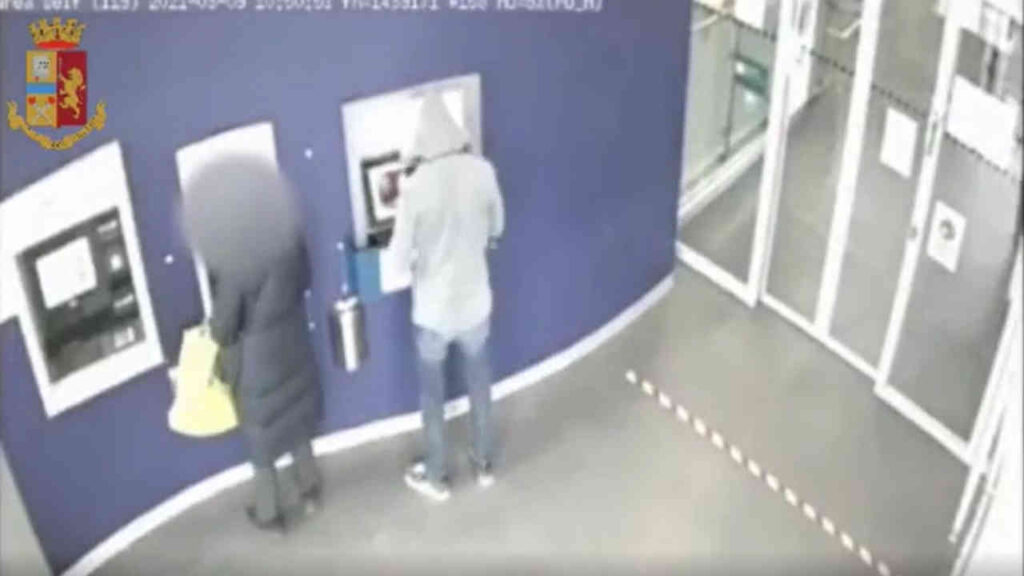 TORINO – Noleggiava un'auto e la utilizzava per compiere i furti, arrestato 1 TORINO – Noleggiava un'auto e la utilizzava per compiere i furti, arrestato