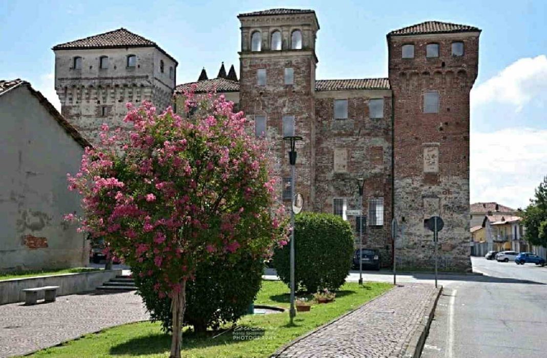 OZEGNA Il Comune vuole acquistare all'asta il Castello di Ozegna