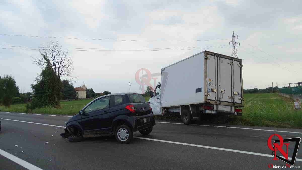 CASTELLAMONTE - Due mezzi coinvolti in un incidente sulla Sp222 (FOTO E VIDEO)