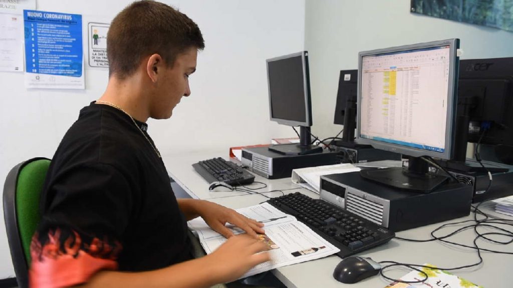Segui il tuo sogno, scegli Fondazione Casa di Carità Arti e Mestieri ad Ivrea e prendi una qualifica professionale in soli 2 anni! 2 Segui il tuo sogno, scegli Fondazione Casa di Carità Arti e Mestieri ad Ivrea e prendi una qualifica professionale in soli 2 anni!