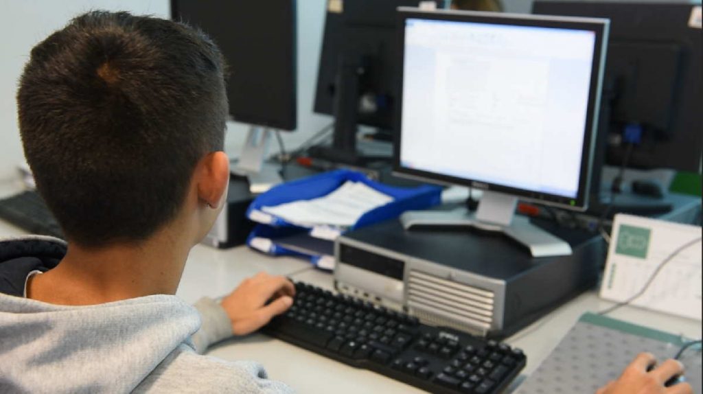 Segui il tuo sogno, scegli Fondazione Casa di Carità Arti e Mestieri ad Ivrea e prendi una qualifica professionale in soli 2 anni! 3 Segui il tuo sogno, scegli Fondazione Casa di Carità Arti e Mestieri ad Ivrea e prendi una qualifica professionale in soli 2 anni!