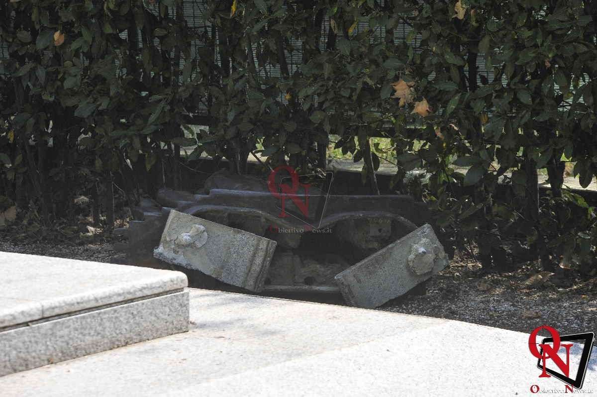 Torino vandalizzato monumento Nassirya 3 Res