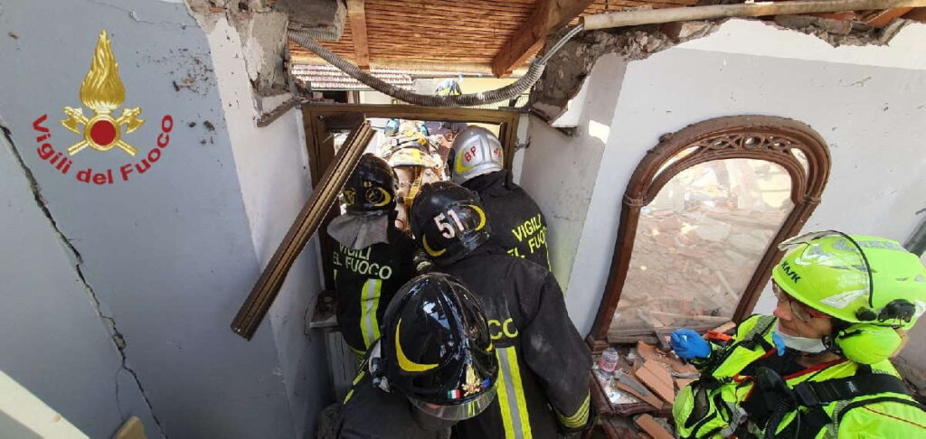 TORINO – Esplosione in una palazzina in strada del Bramafame 2 TORINO – Esplosione in una palazzina in strada del Bramafame