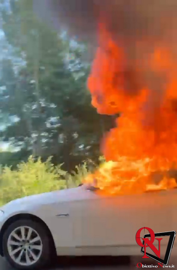 FOGLIZZO – Auto in fiamme sulla Sp40 (FOTO)