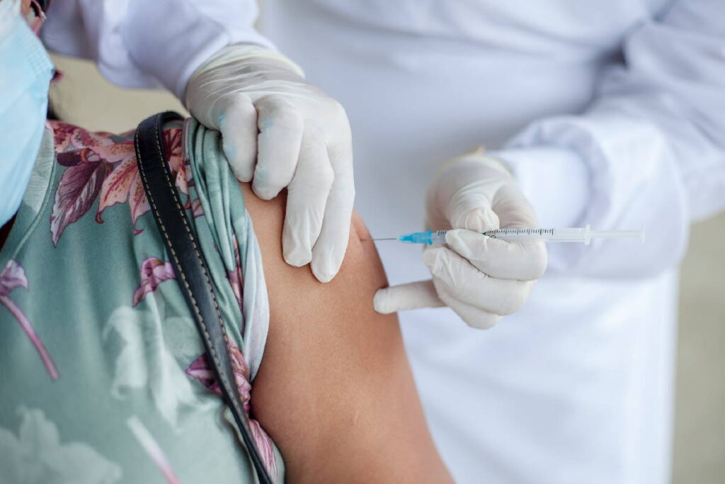 CORONAVIRUS – Obbligo di vaccino a 50 anni compiuti