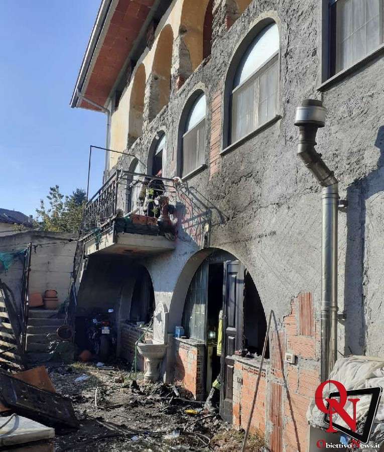 VAL DI CHY – Incendio in abitazione ad Alice Superiore, un uomo è rimasto ferito (FOTO)