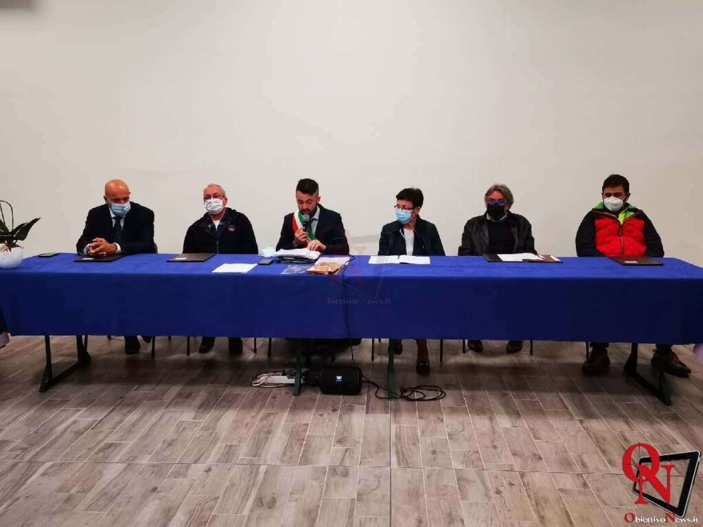 RONCO CANAVESE – Insediato il Sindaco Lorenzo Giacomino 2 ronco canavese insediamento sindaco e giunta (res)