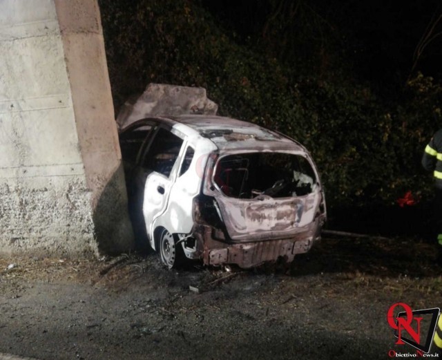 BAIRO – Incidente sulla Pedemontana, auto esce di strada e si incendia 1 BAIRO – Incidente sulla Pedemontana, auto esce di strada e si incendia