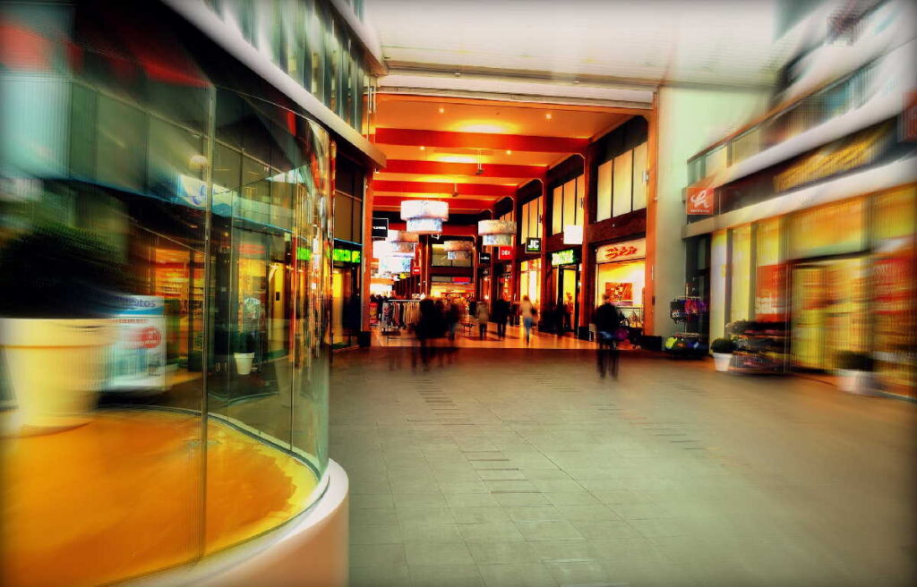 PIEMONTE – Bonus una tantum di 2mila euro per i negozi dei centri commerciali