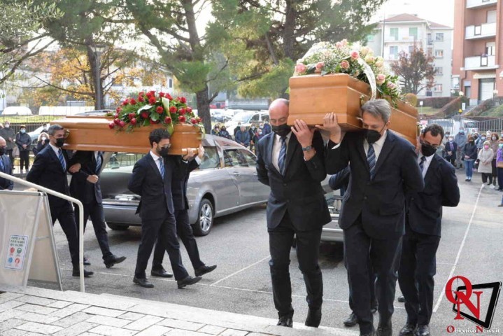 pinerolo esplosione palazzina funerale Res