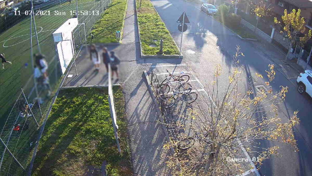 SAN BENIGNO CANAVESE – Danneggiato il campetto da calcio, vandali ripresi dalle videocamere 1 SAN BENIGNO CANAVESE – Danneggiato il campetto da calcio, vandali ripresi dalle videocamere